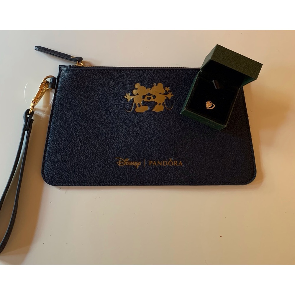 Pandora Disney Limited Edition Mickey and Minnie Love Icon Charm and Wristlet
